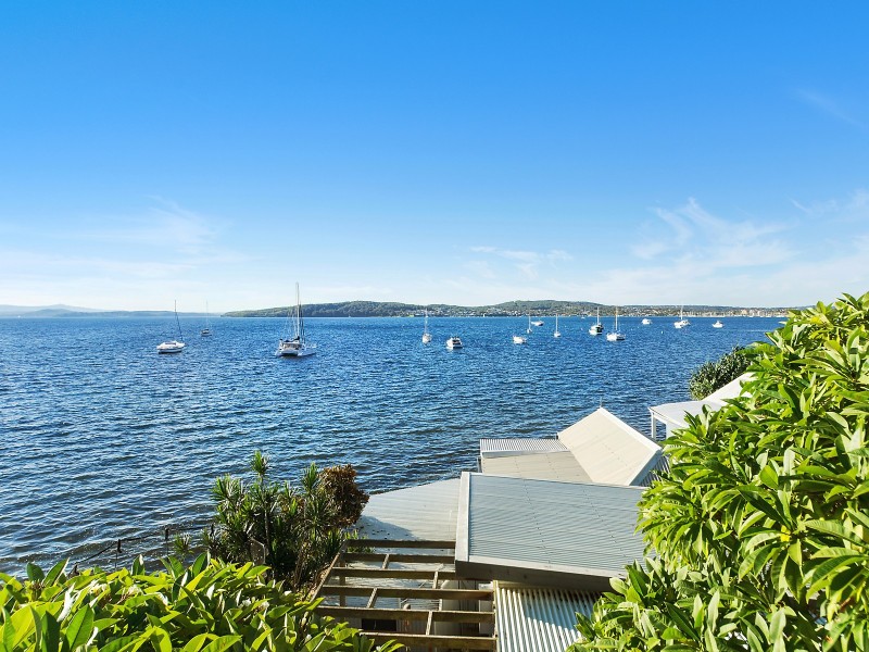153 Marks Point Road, Marks Point NSW 2280