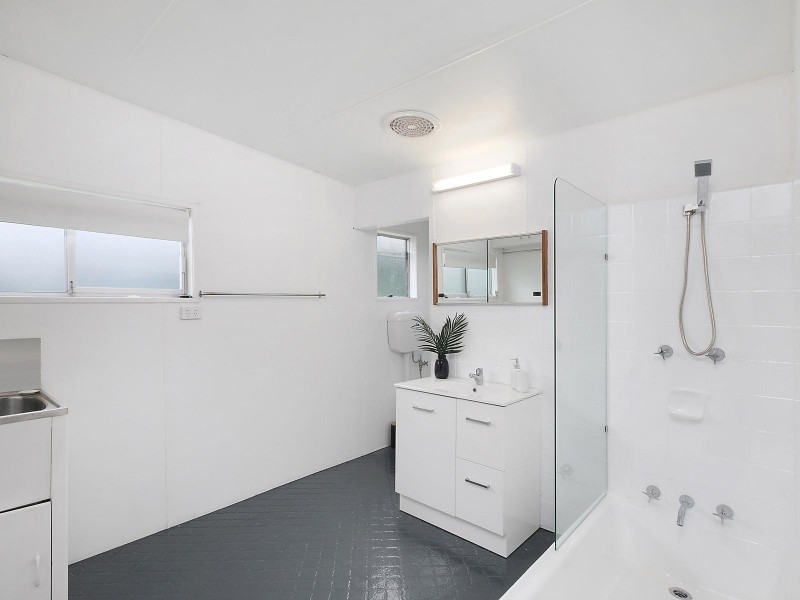 100 Fletcher Street, Adamstown NSW 2289