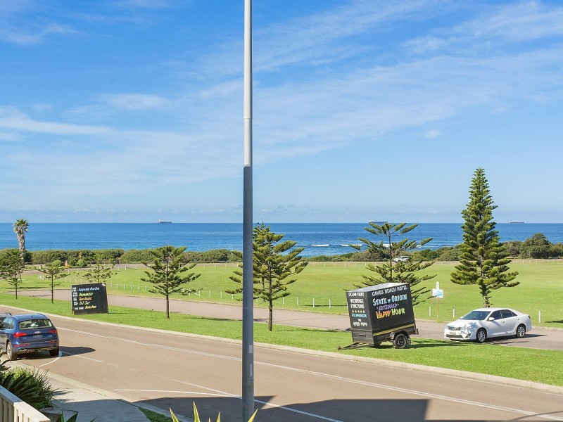 23 Mawson Close, Caves Beach NSW 2281