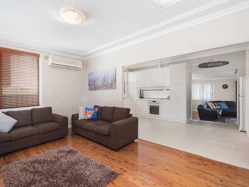 75 Jonathan Street, Eleebana NSW 2282