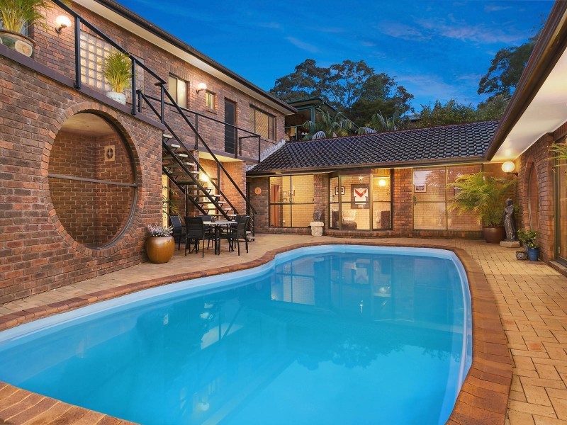 16 Charlton Street, Eleebana NSW 2282