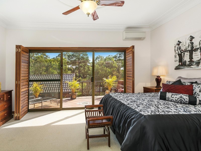 16 Charlton Street, Eleebana NSW 2282