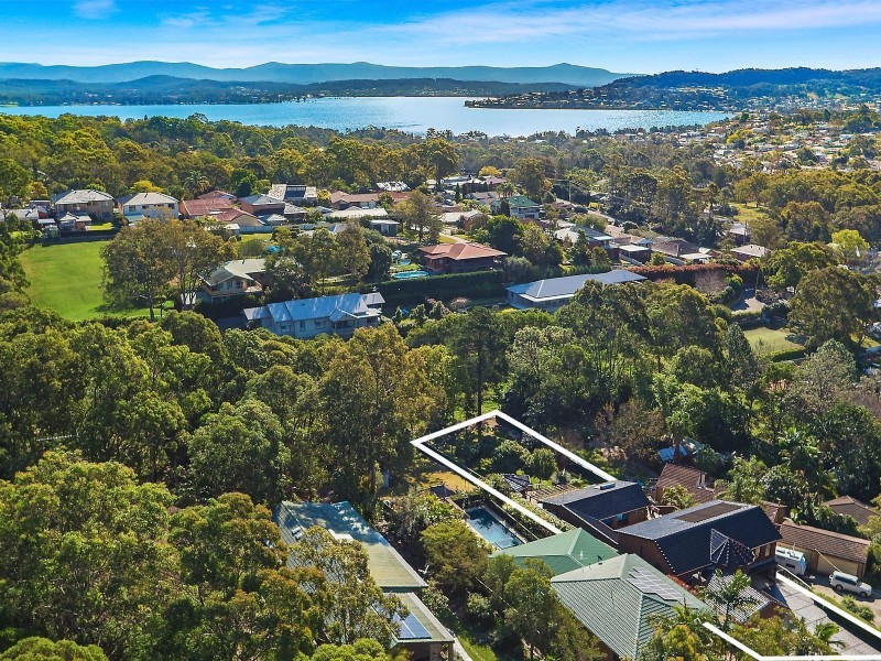 16 Charlton Street, Eleebana NSW 2282