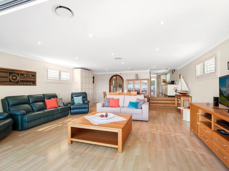 51 Bay Road, Bolton Point NSW 2283