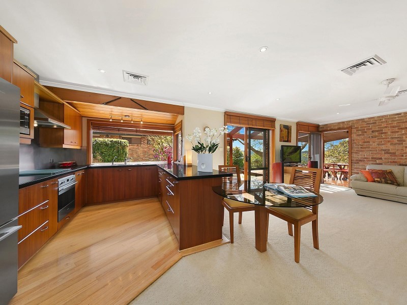 42 Dalwood Close, Eleebana NSW 2282