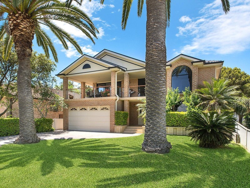 16 The Esplanade, Swansea NSW 2281