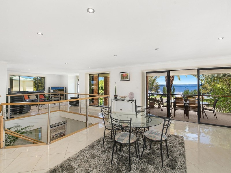 16 The Esplanade, Swansea NSW 2281