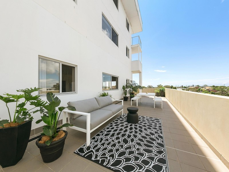 201/215-217 Pacific Highway, Charlestown NSW 2290