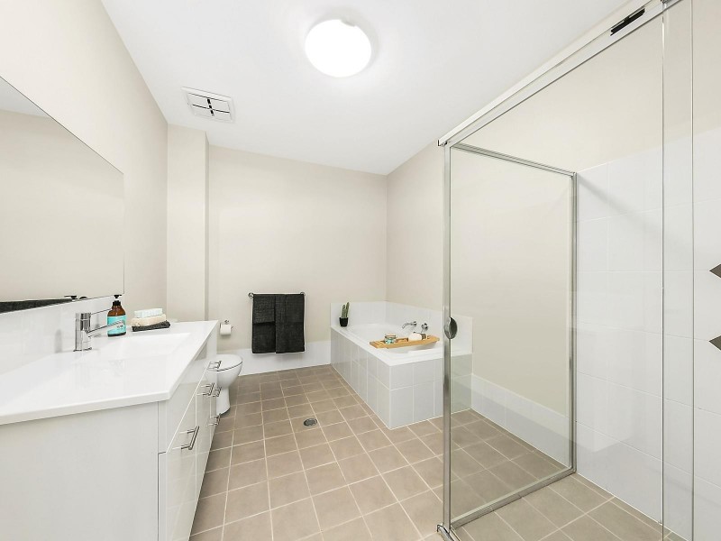 201/215-217 Pacific Highway, Charlestown NSW 2290