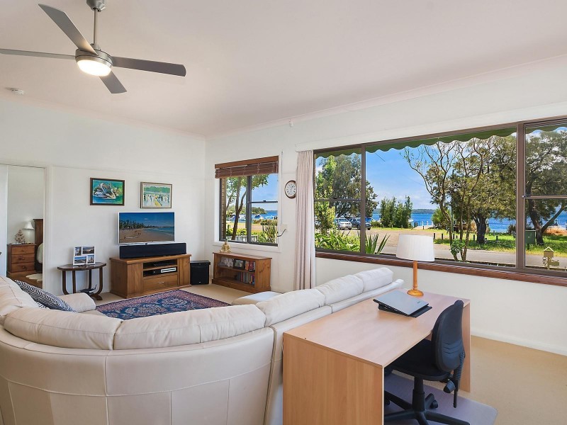 14 The Esplanade, Swansea NSW 2281