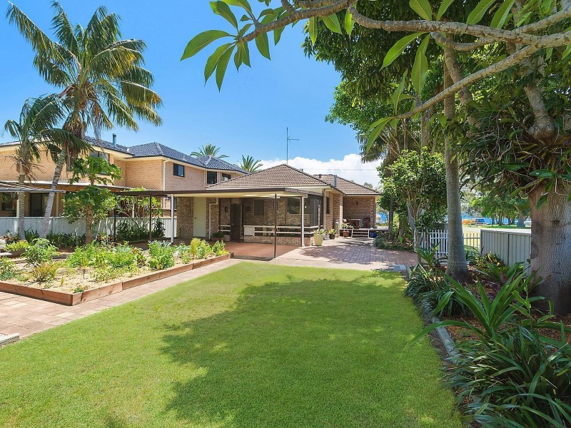 14 The Esplanade, Swansea NSW 2281