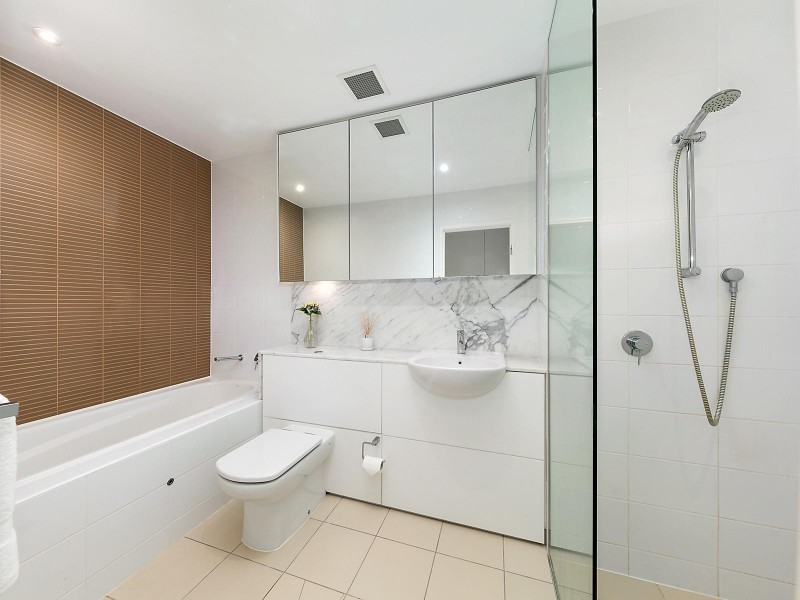 602/19 Honeysuckle Drive, Newcastle NSW 2300