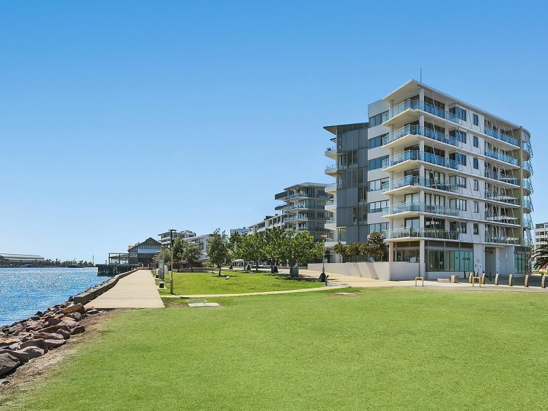 602/19 Honeysuckle Drive, Newcastle NSW 2300
