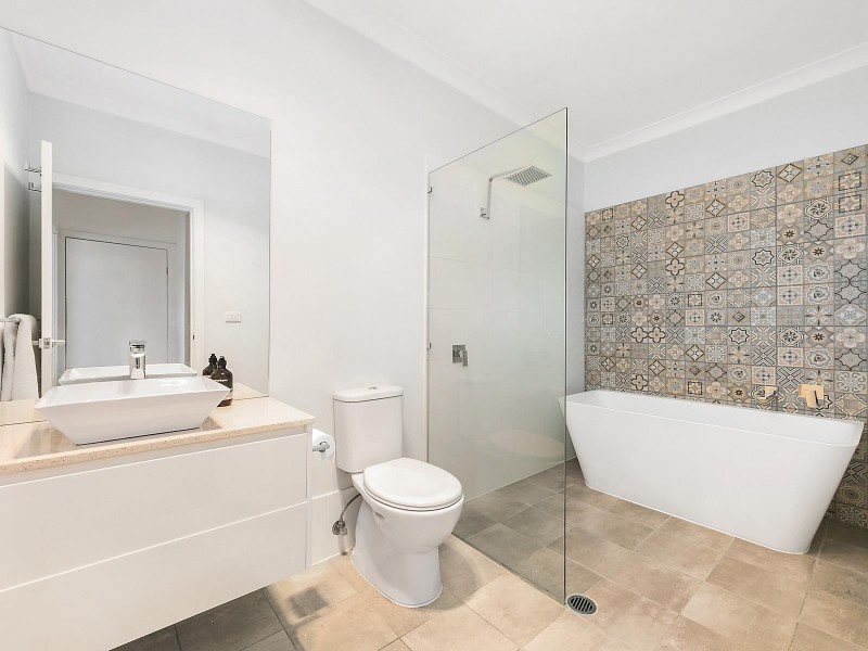 68 Springfield Avenue, Kotara NSW 2289