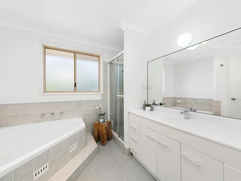 7 Clearbrook Close, Eleebana NSW 2282