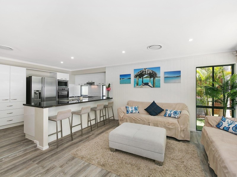 7 Whipbird Way, Belmont NSW 2280