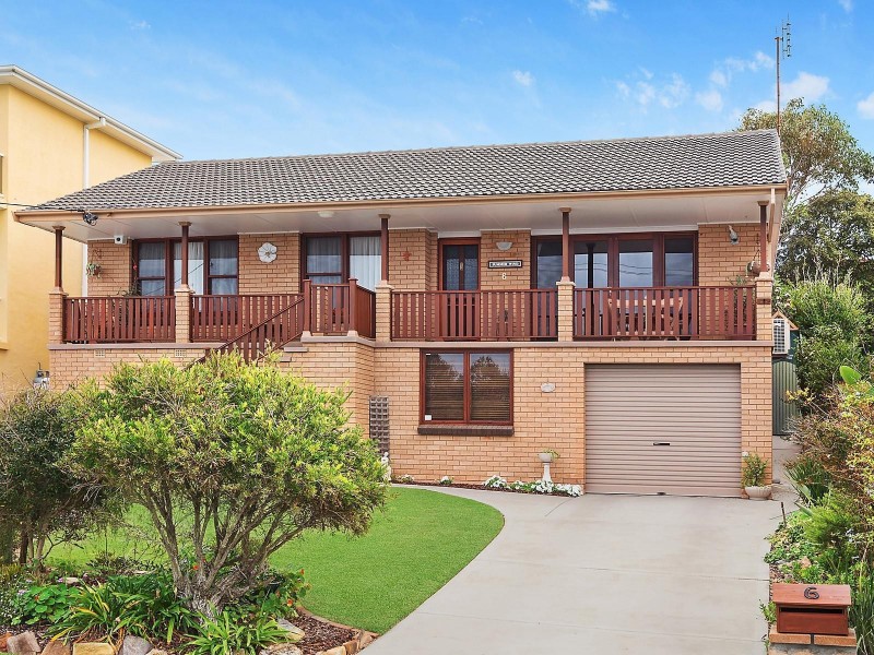6 Barellan Street, Caves Beach NSW 2281