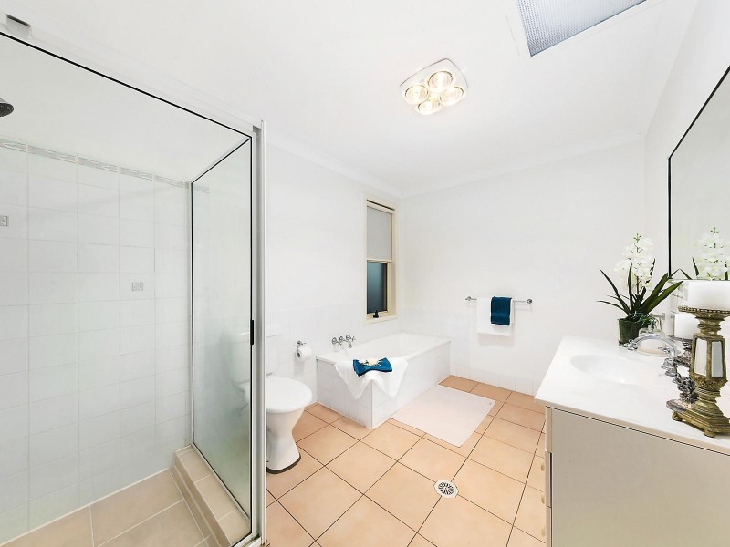 7 Genoa Close, Belmont NSW 2280