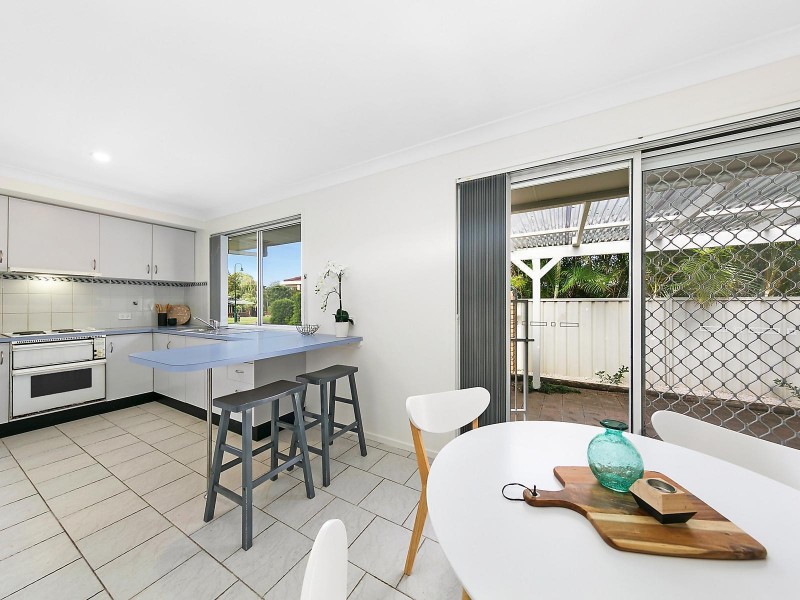 16 Derwent Crescent, Lakelands NSW 2282