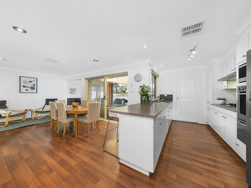 16 Lonsdale Grove, Lakelands NSW 2282