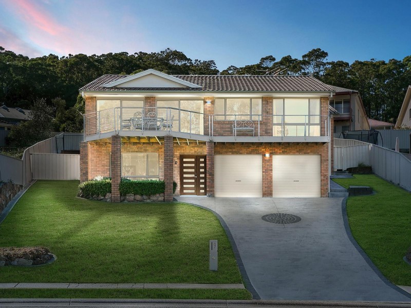 9 Ridgewood Crescent, Eleebana NSW 2282
