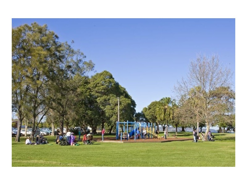 37 Bayview Street, Warners Bay NSW 2282