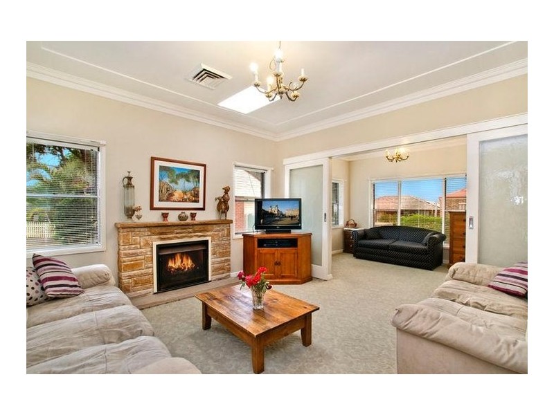 25 Linden Avenue, Eleebana NSW 2282
