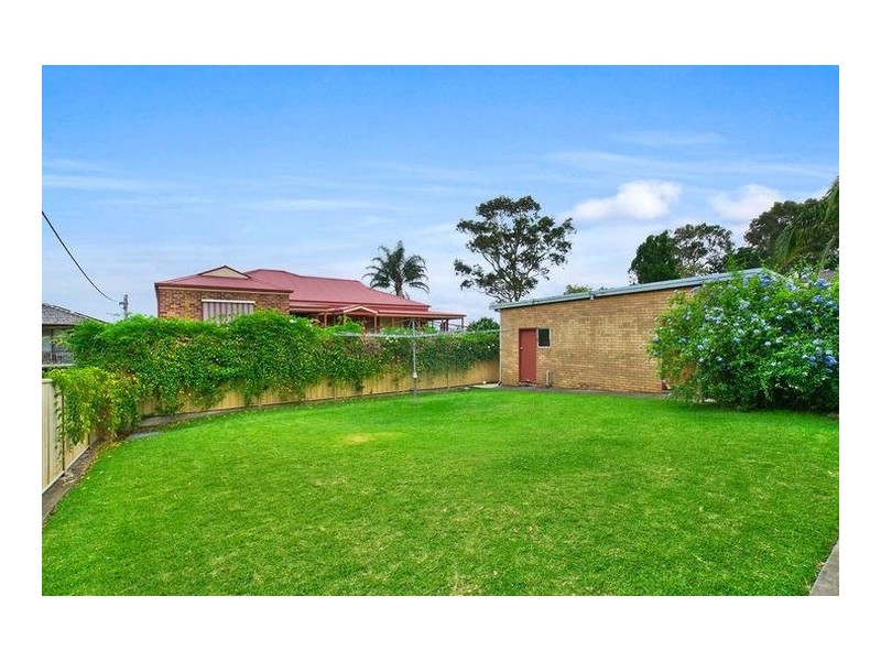 25 Linden Avenue, Eleebana NSW 2282