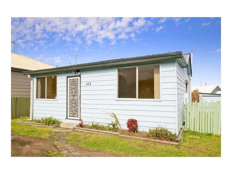 122 Medcalfe Street, Warners Bay NSW 2282