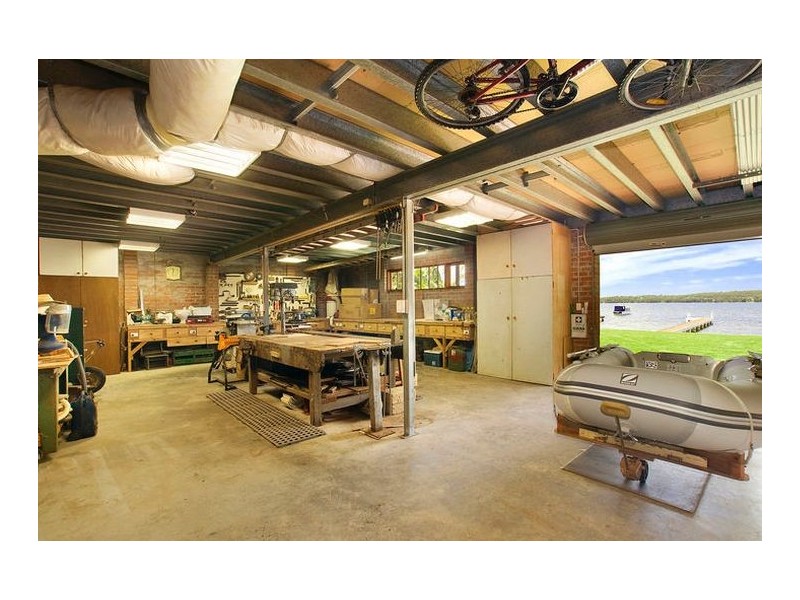 11 Grand Parade, Bonnells Bay NSW 2264