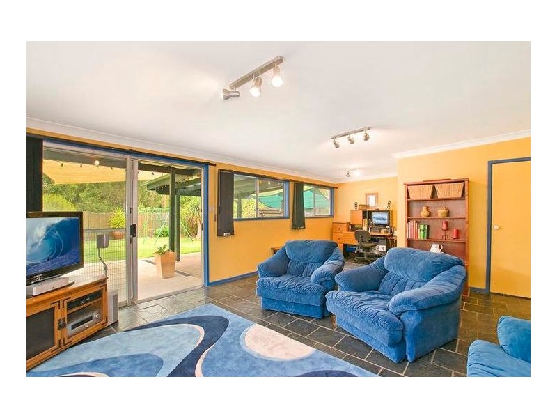 6 Gorleston Terrace, Cardiff NSW 2285