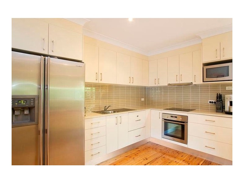 38 JONES Avenue, Warners Bay NSW 2282