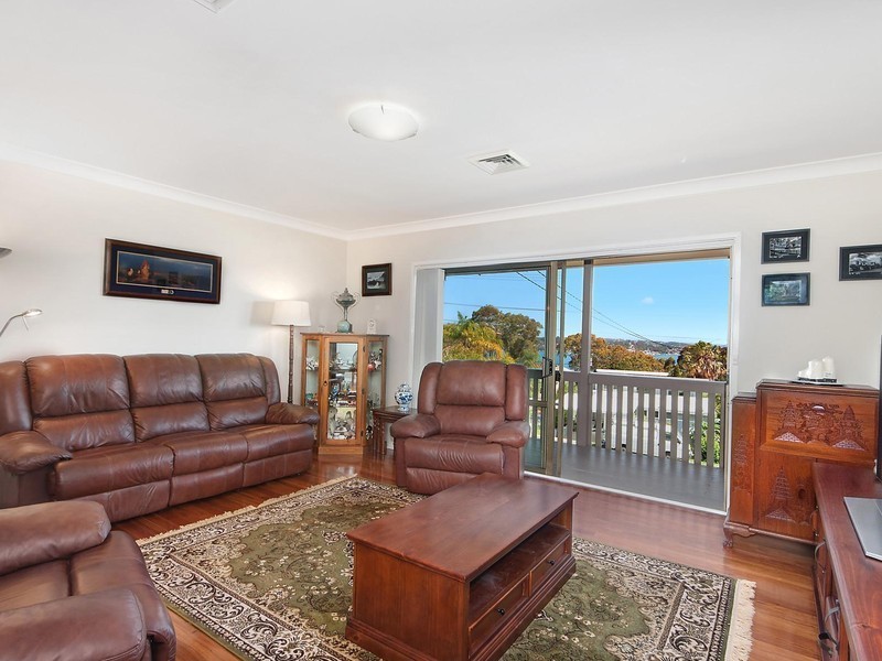 57 Thompson Road, Speers Point NSW 2284