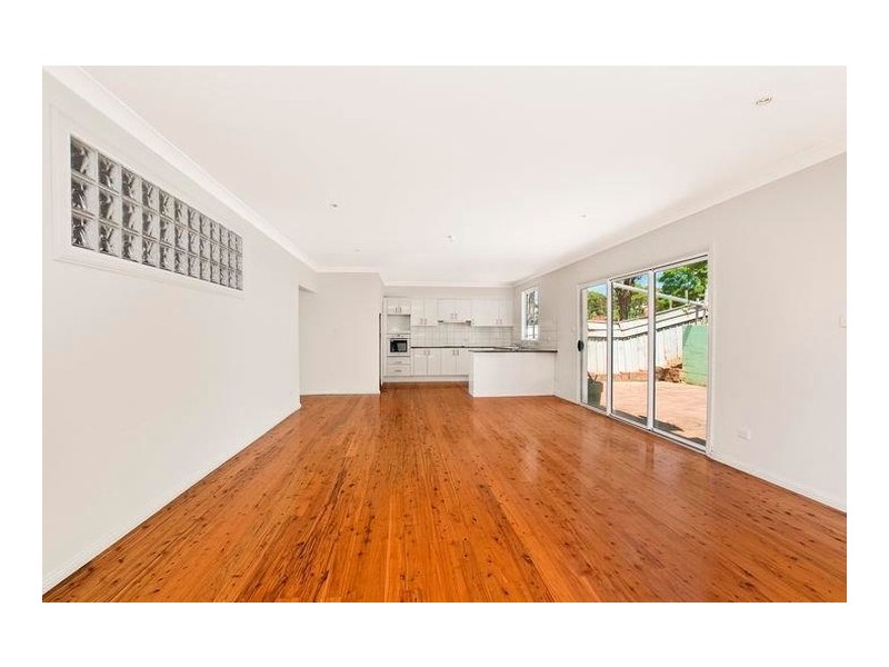 12  Lisa Avenue, Warners Bay NSW 2282