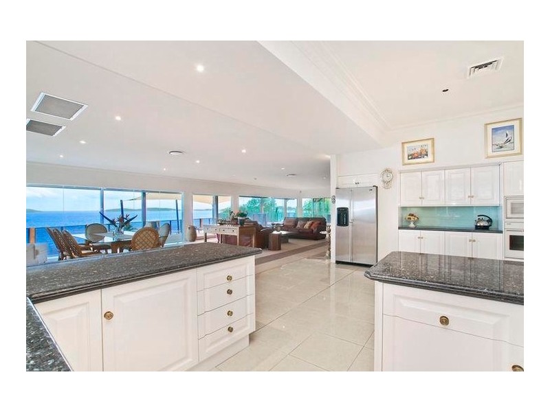 156 Ross Street, Belmont NSW 2280