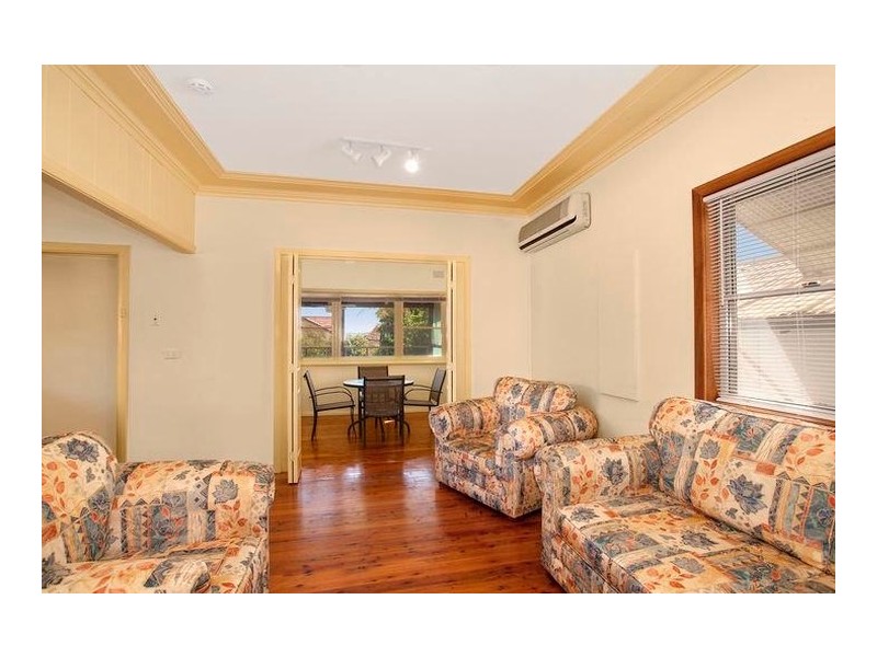100 Berkeley Street, Speers Point NSW 2284