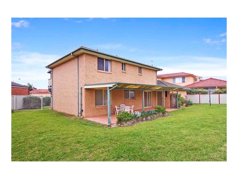 5 Caves Court, Caves Beach NSW 2281