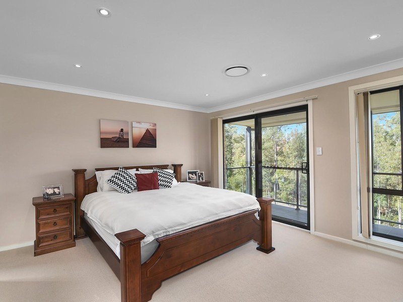 7 Ceylon Close, Cameron Park NSW 2285