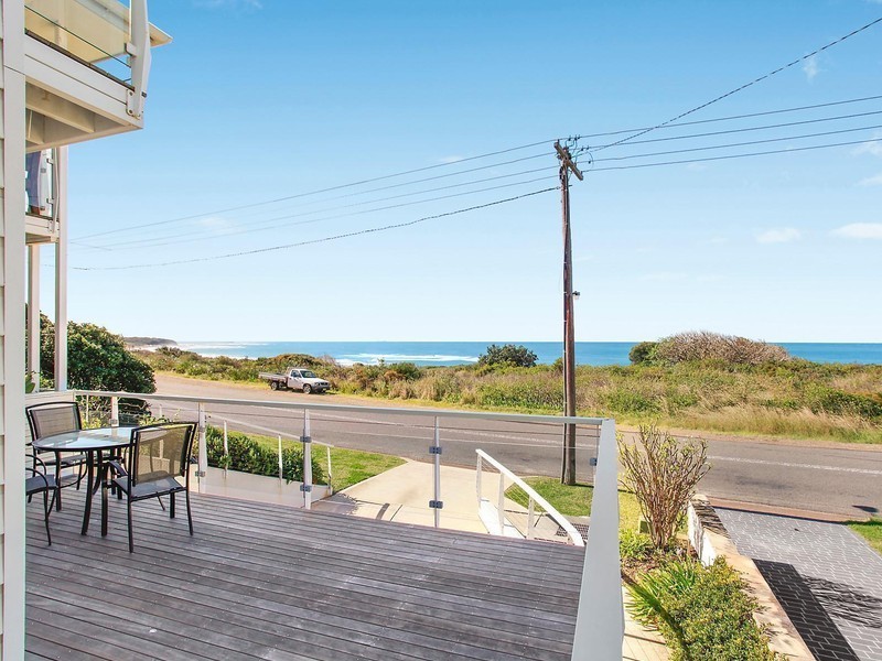 152B Caves Beach Road, Caves Beach NSW 2281