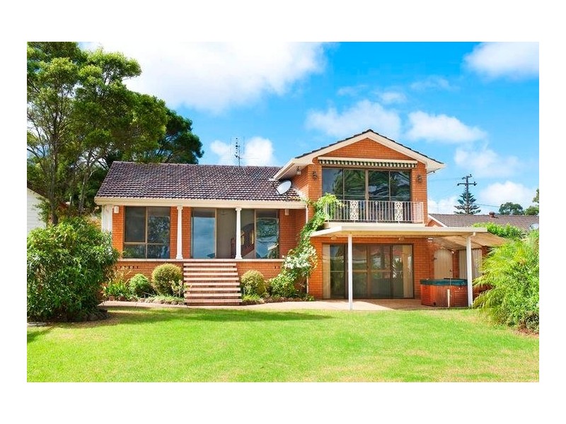 185 Bay Road, Bolton Point NSW 2283