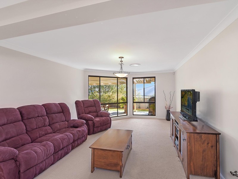 37 The Hill, Valentine NSW 2280