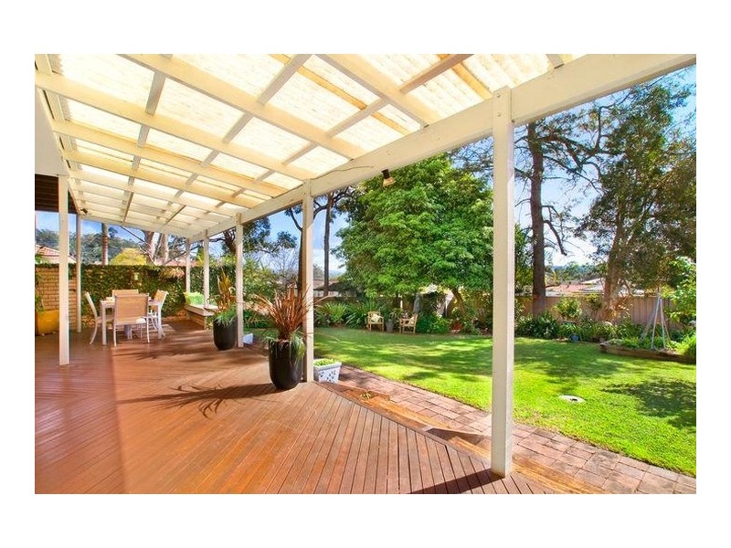 22 Ian Street, Eleebana NSW 2282