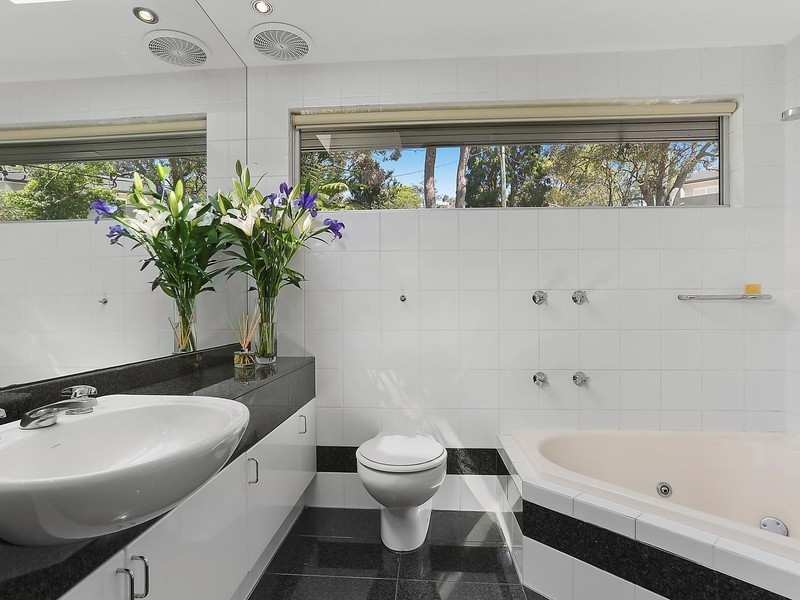 98 Barons Crescent, Hunters Hill NSW 2110