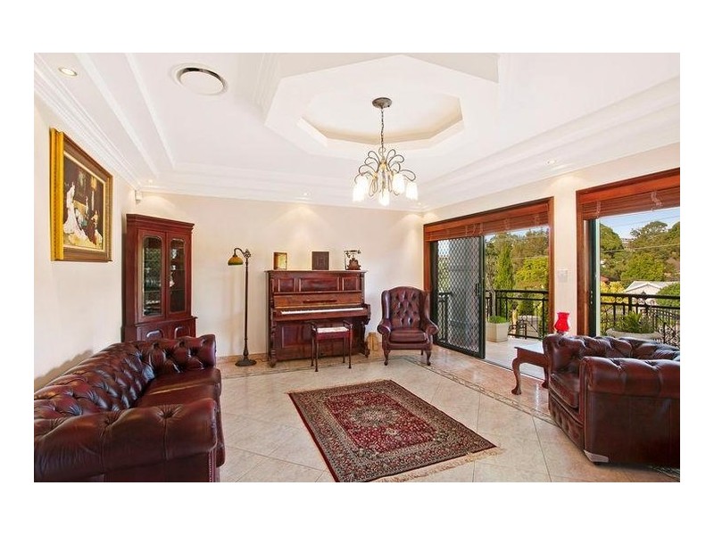 6 Wolger Road, Ryde NSW 2112