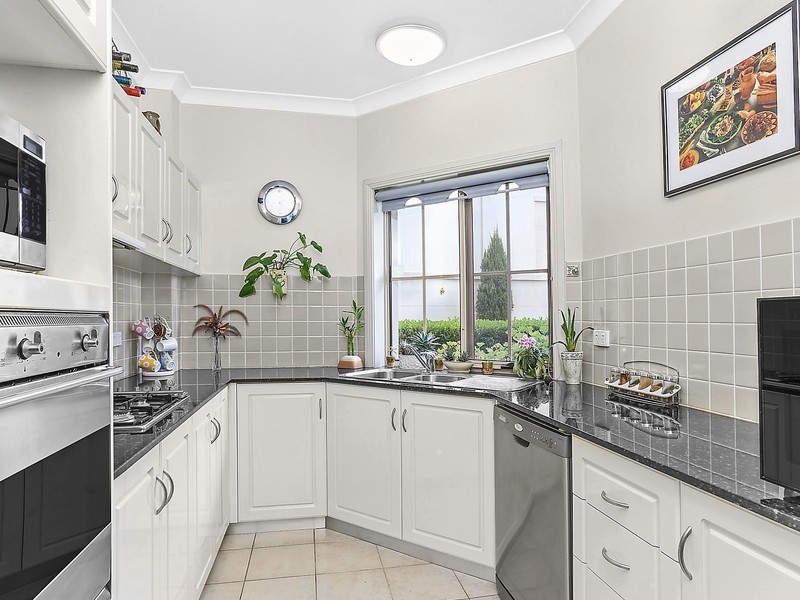 1/2 Mortimer Lewis Drive, Huntleys Cove NSW 2111