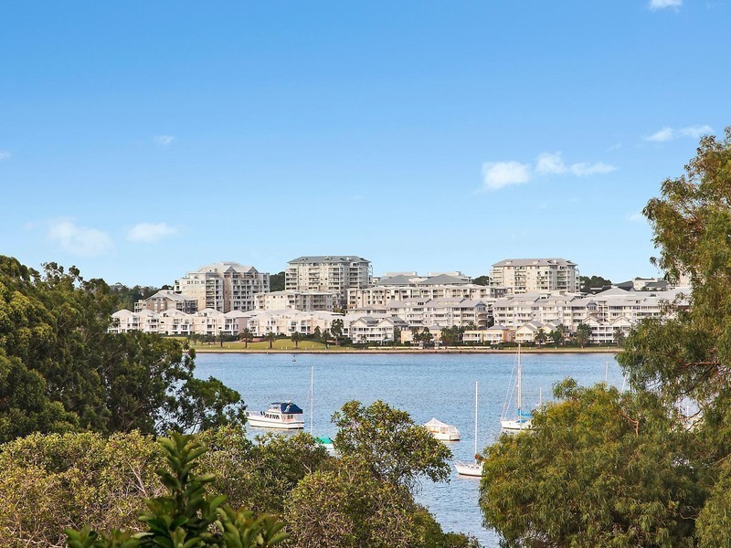 6 Glades Avenue, Gladesville NSW 2111