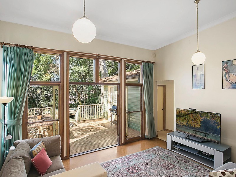 11 Hillcrest Avenue, Gladesville NSW 2111