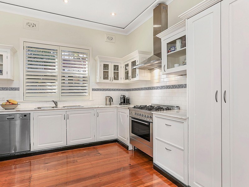 28 Hillcrest Avenue, Gladesville NSW 2111