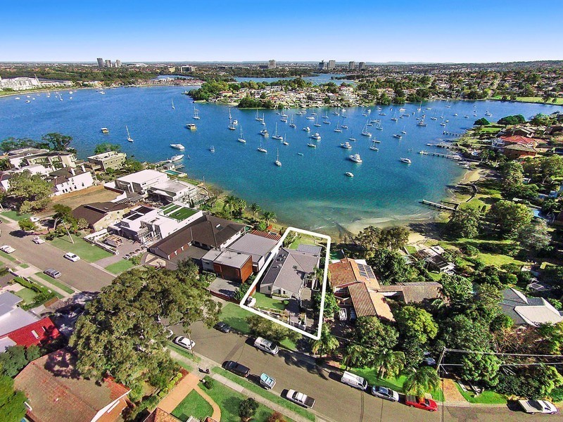 127 Tennyson Road, Tennyson Point NSW 2111