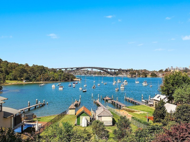 8 William Street, Henley NSW 2111